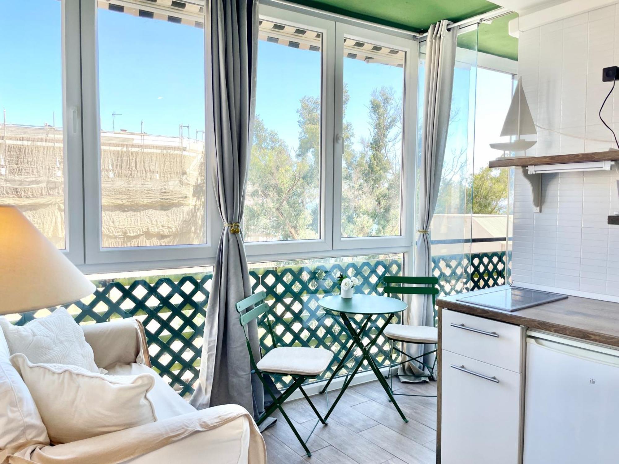 Apartment Mediterraneo Front - Eaw Homes *